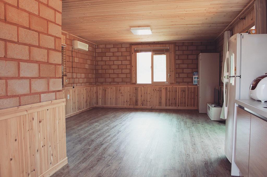 Tobang Red Clay Pension Pohang Extérieur photo
