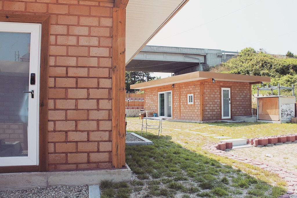 Tobang Red Clay Pension Pohang Extérieur photo